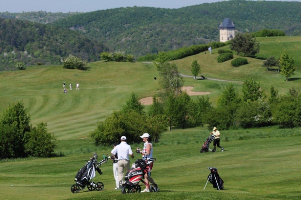 ERBIA startuje svou Golfovou Tour 2011 na Karlštejně ERBIA startuje svou Golfovou Tour 2011 na Karlštejně
